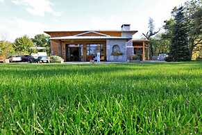 Albirondack Park Camping Lodge and Spa