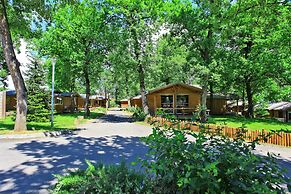 Albirondack Park Camping Lodge and Spa