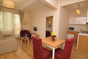 Three Apples Residence