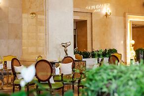 Grand Plaza Hotel Hanoi