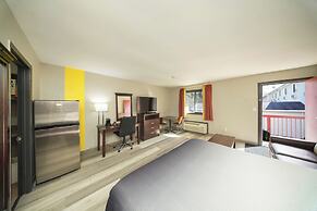 Super 8 by Wyndham Kingston