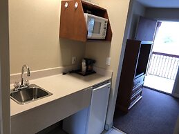 Super 8 by Wyndham Kingston