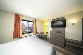Super 8 by Wyndham Kingston