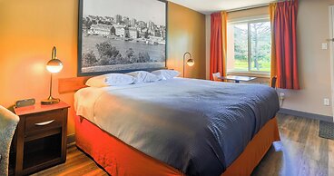 Super 8 by Wyndham Kingston