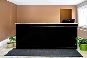 Super 8 by Wyndham Kingston