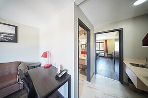 Super 8 by Wyndham Kingston