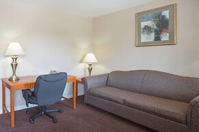 Super 8 by Wyndham Kingston