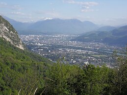 ibis Styles Grenoble Centre Gare