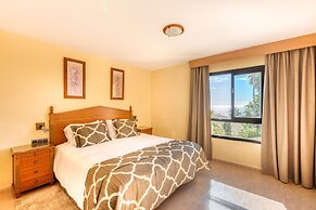 Macdonald Dona Lola Club