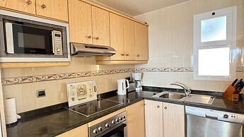 Macdonald Dona Lola Club