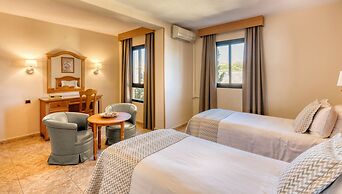 Macdonald Dona Lola Club