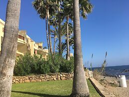 Macdonald Dona Lola Club