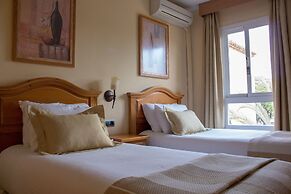 Macdonald Dona Lola Club