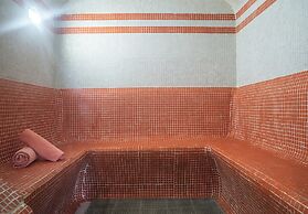 Macdonald Dona Lola Club