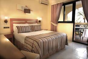 Macdonald Dona Lola Club