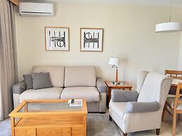 Macdonald Dona Lola Club