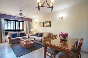 Macdonald Dona Lola Club