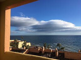 Macdonald Dona Lola Club