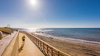 Macdonald Dona Lola Club