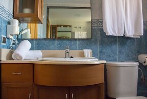 Macdonald Dona Lola Club