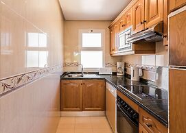 Macdonald Dona Lola Club