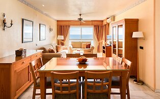 Macdonald Dona Lola Club