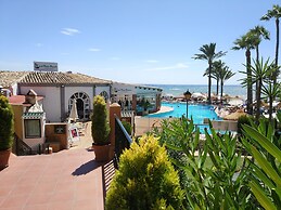 Macdonald Dona Lola Club