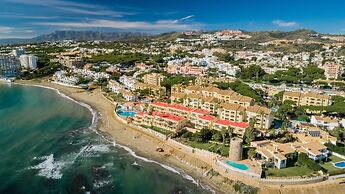 Macdonald Dona Lola Club