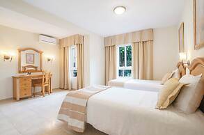 Macdonald Dona Lola Club