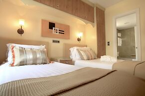 Macdonald Dona Lola Club