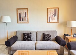 Macdonald Dona Lola Club