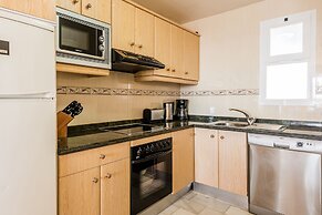 Macdonald Dona Lola Club