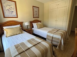 Macdonald Dona Lola Club