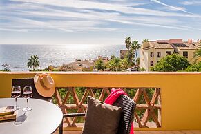 Macdonald Dona Lola Club