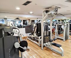 Macdonald Dona Lola Club