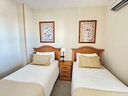 Macdonald Dona Lola Club