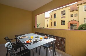 Macdonald Dona Lola Club