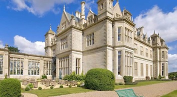Stoke Rochford Hall