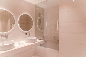 Grecian Sands Hotel