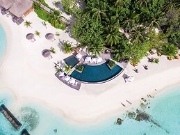 Constance Moofushi All Inclusive