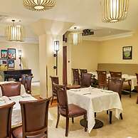 Victoria Crown Plaza Hotel