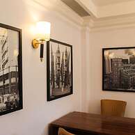 Victoria Crown Plaza Hotel