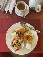 Victoria Crown Plaza Hotel