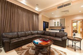 Victoria Crown Plaza Hotel