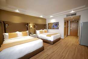 Victoria Crown Plaza Hotel