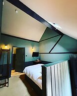 The Plume of Feathers