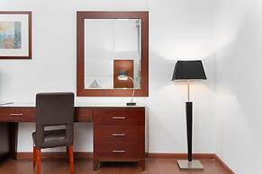 Golden Sands Hotel & Residences