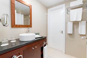 Golden Sands Hotel & Residences