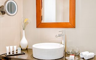 Golden Sands Hotel & Residences