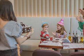 Golden Sands Hotel & Residences